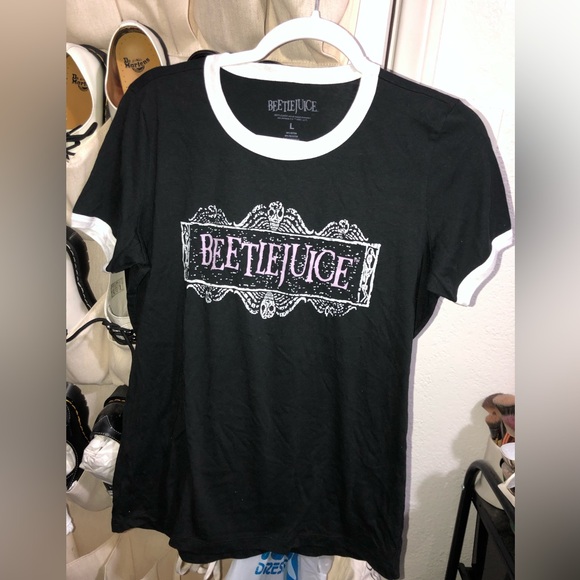 Tops - Beetlejuice t shirt